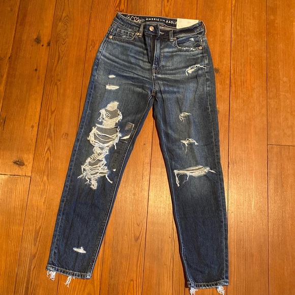 American Eagle mom jeans high rise 0 short nwt - Picture 1 of 3